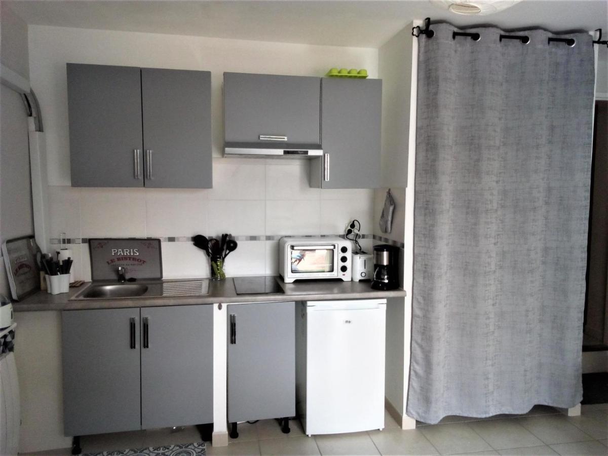 Bed and Breakfast Les Coronilles Beaucaire  Habitación foto