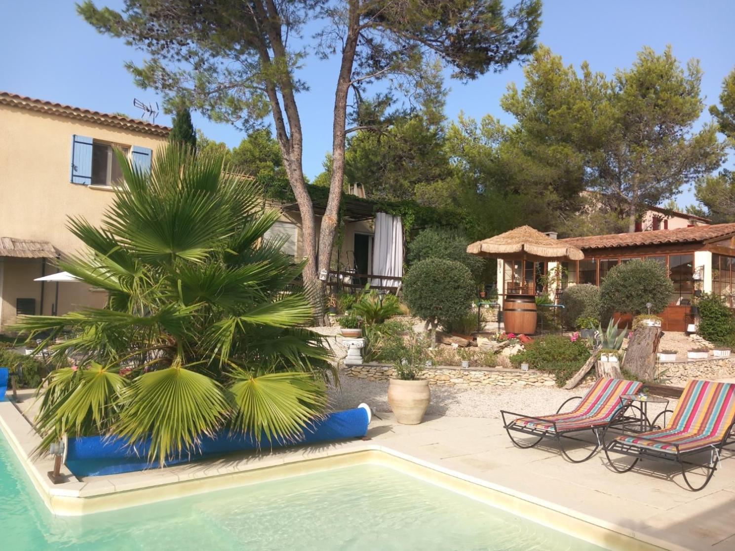 Bed and Breakfast Les Coronilles Beaucaire  Exterior foto