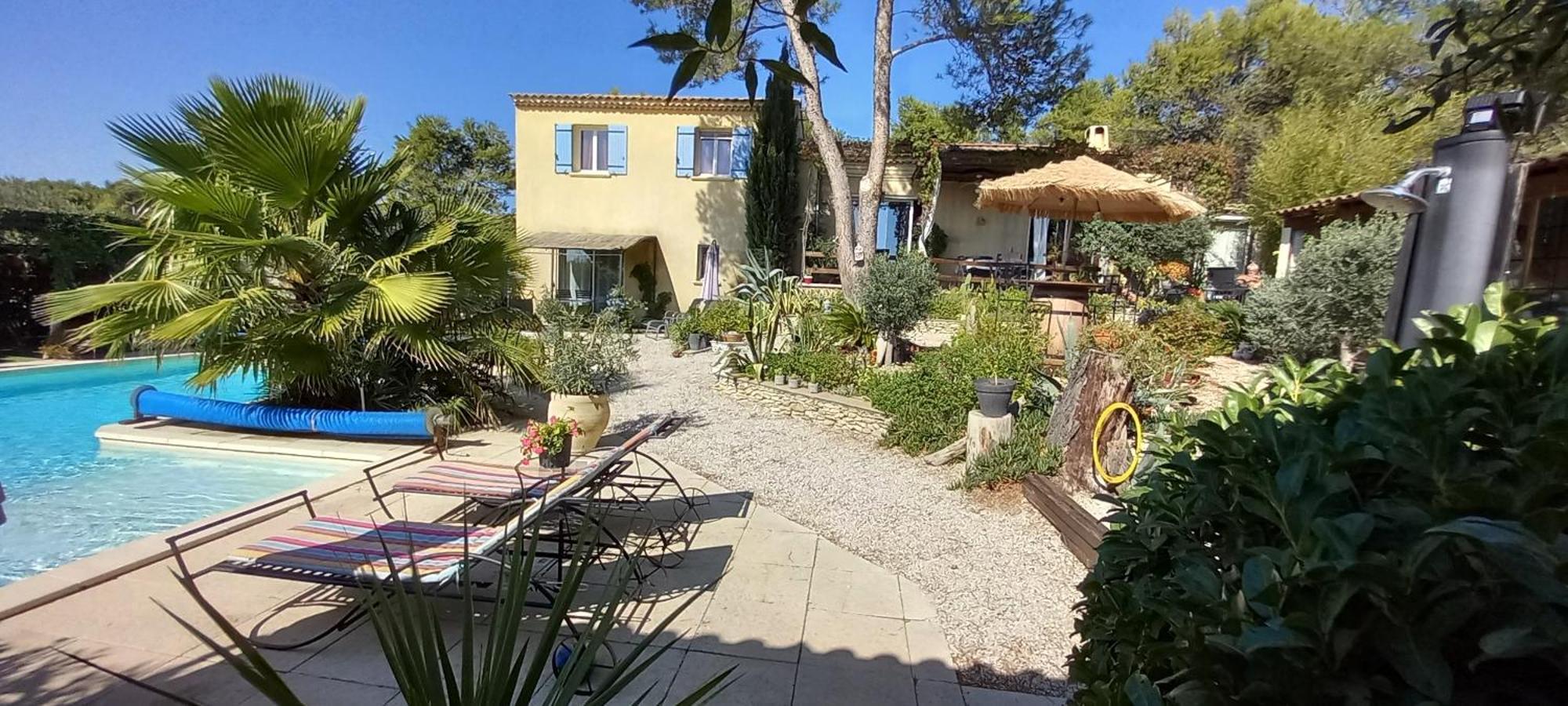 Bed and Breakfast Les Coronilles Beaucaire  Exterior foto